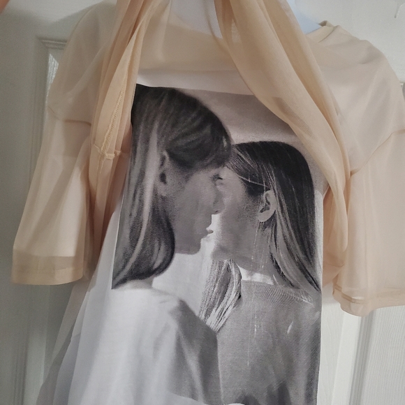 Zara Print T-shirt with Mesh - Picture 5 of 6